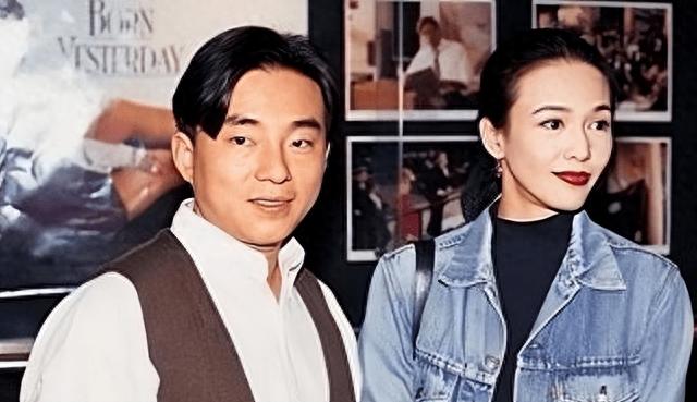 59岁「被遗忘的歌神」近照胖若两人！