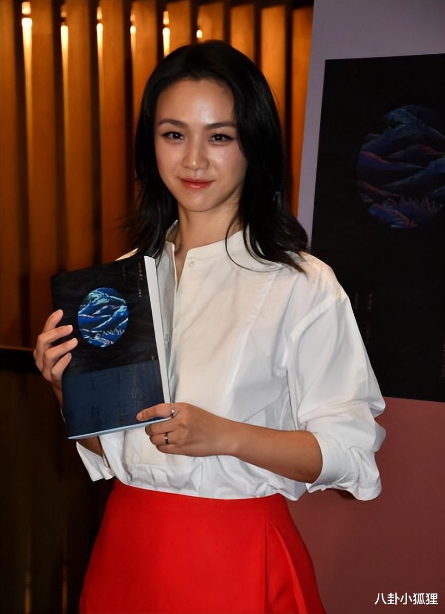 汤唯首度回应离婚传闻,表白韩国老公,被问吴秀波表示没有联络