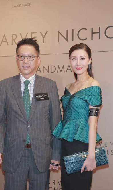 许晋亨病情加重,420亿财产或将重分,李嘉欣一分未得原因被曝