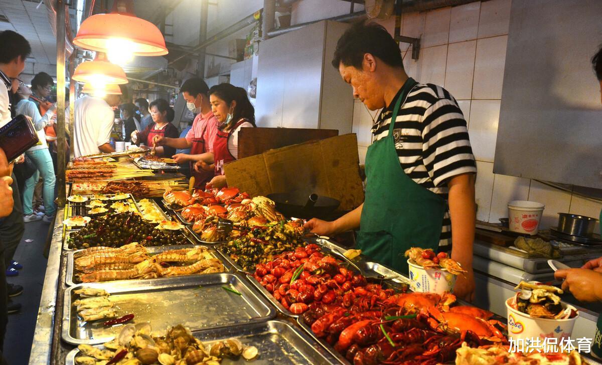 昆虫|我国吃货连昆虫都能吃,为什么没人吃金鱼呢?看完大开眼界