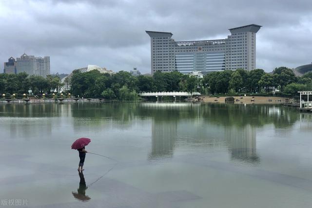 夜钓|钓翘嘴的狂口期马上到来，春季钓翘嘴的4个最佳时机