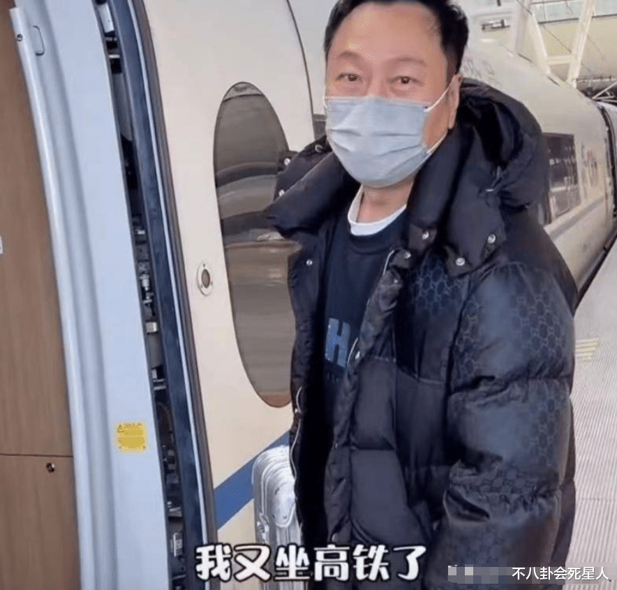 港台明星|港台明星来内地：蔡依林首次扫码付费，方芳坐高铁太兴奋