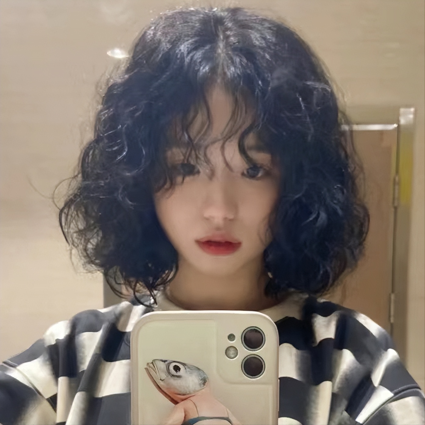 超A短发烫发来了!个性十足,让你在人群中脱颖而出!