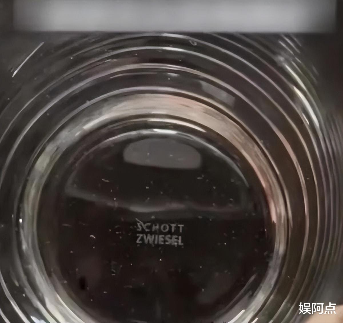 闹大了!4000元一晚,床单有血迹!王石娇妻田朴珺不忍了全曝光