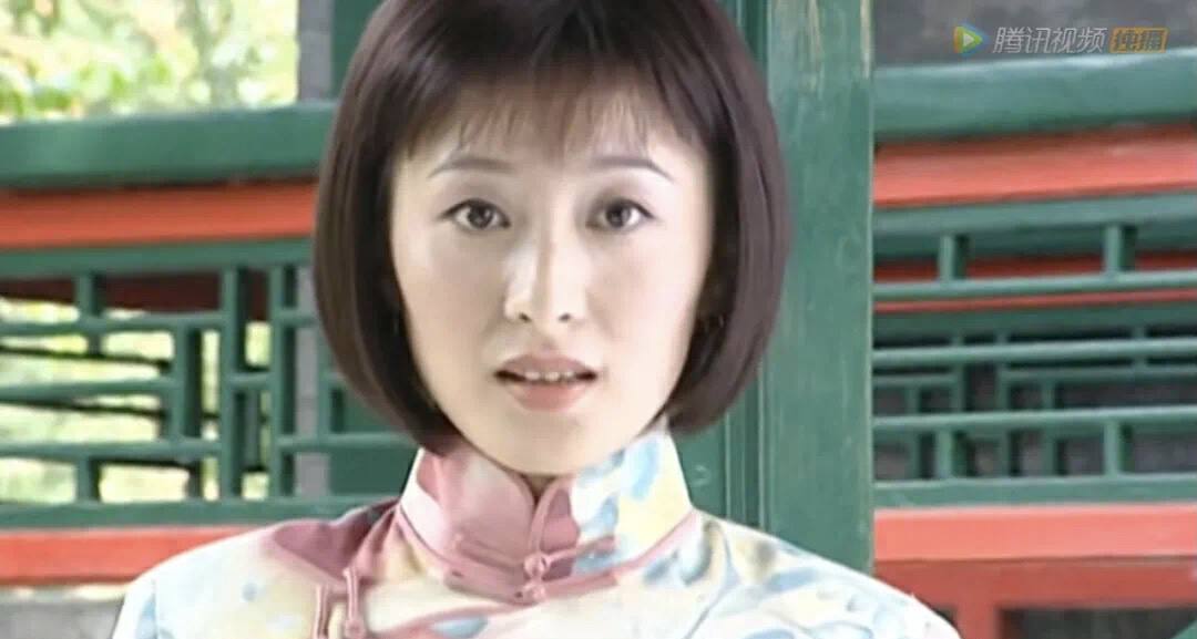 金粉世家|《金粉世家》里的小怜,凭什么嫁得那样好?