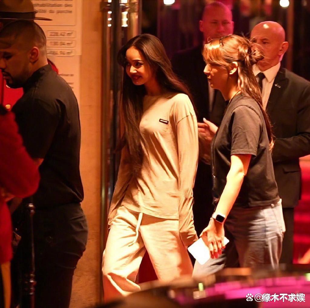 Lisa和LV三公子共进晚餐，Angelababy再被波及，《奔跑吧》恐延期