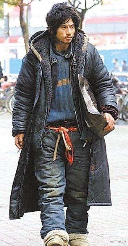 3年前,那个一夜爆红的乞丐“犀利哥”,为何如今看不到了?