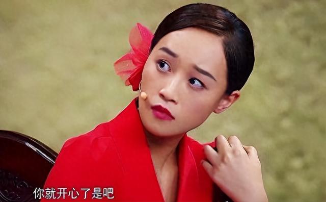 嘴唇厚、小鸡嘴，地包天，这8位女星看似貌美如花，实则奇怪