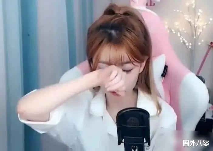 她接李小璐的班?