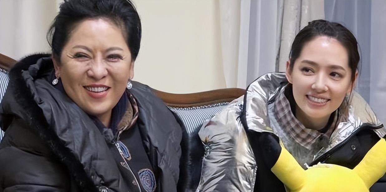 郭碧婷向佐疑似婚变,向太曝儿媳丑闻,网友:豪门婆婆都不简单!