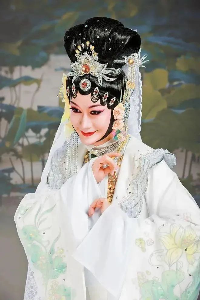 吴汝俊|安倍夫人的华人“男闺蜜”：人称小梅兰芳，17年前曾秘密陪其访华