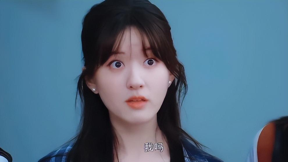 一个流里流气，一个憨得带劲，两人撑起35集大剧，央视押对宝了