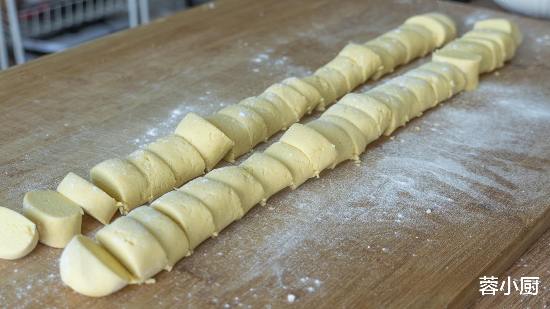 黄体酮|女人进入更年期,5种碱性食物要多吃,补“天然黄体酮”,老得慢