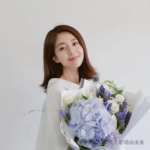 面对外行领导,如何保持专业与自我?四大原则助你职场逆袭