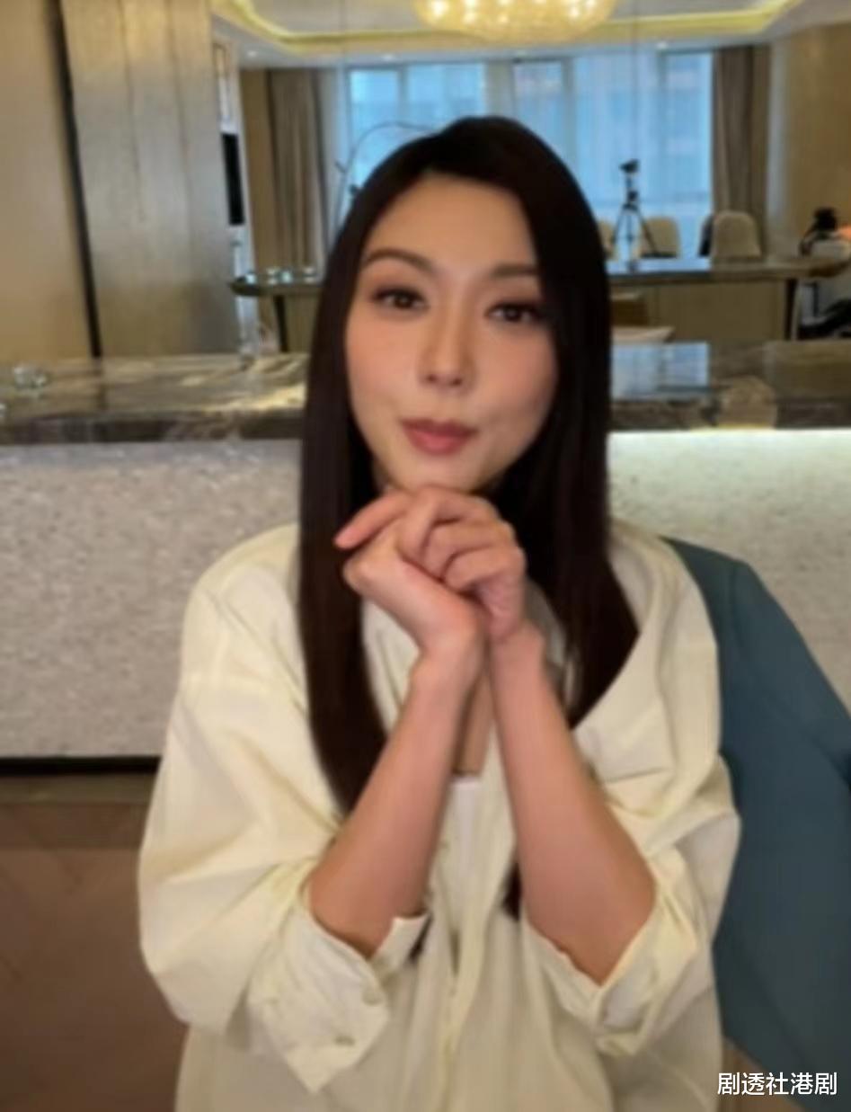 生图曝光！41岁薛凯琪无滤镜下仍明艳动人，但却遭网友称：认不出