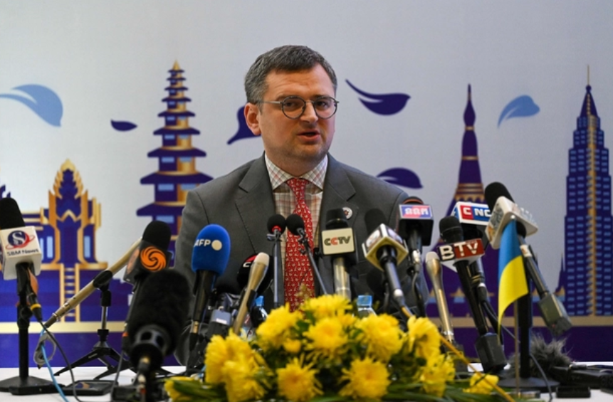 乌克兰|严重缺人,乌外交部急招21国大使!乌外长:每个人都有机会,优先考虑女性