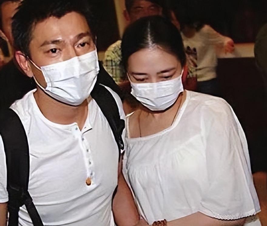 彻底瞒不住了!刘德华赖文慧关系曝光,原来除了结婚证啥都给了