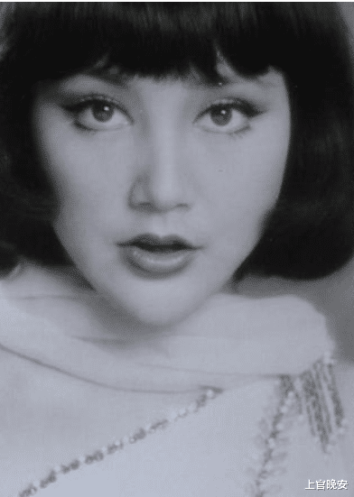 越整越难看后遗症一堆的9位女星!脸像鞋拔子,笑比哭难看