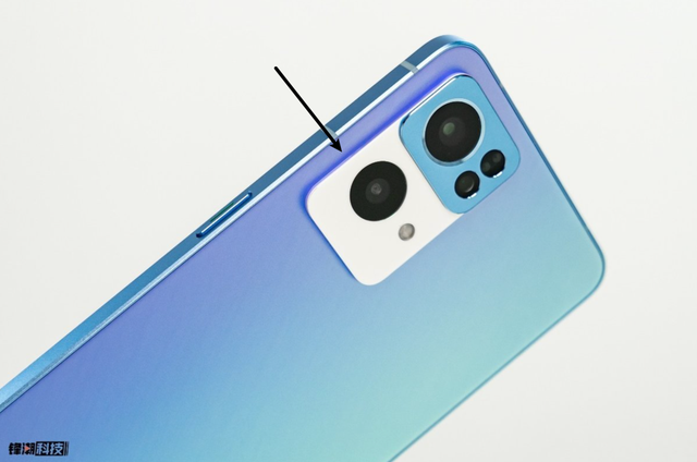 realme|手机上加一盏灯，真的可以提高大家的购买欲望吗？