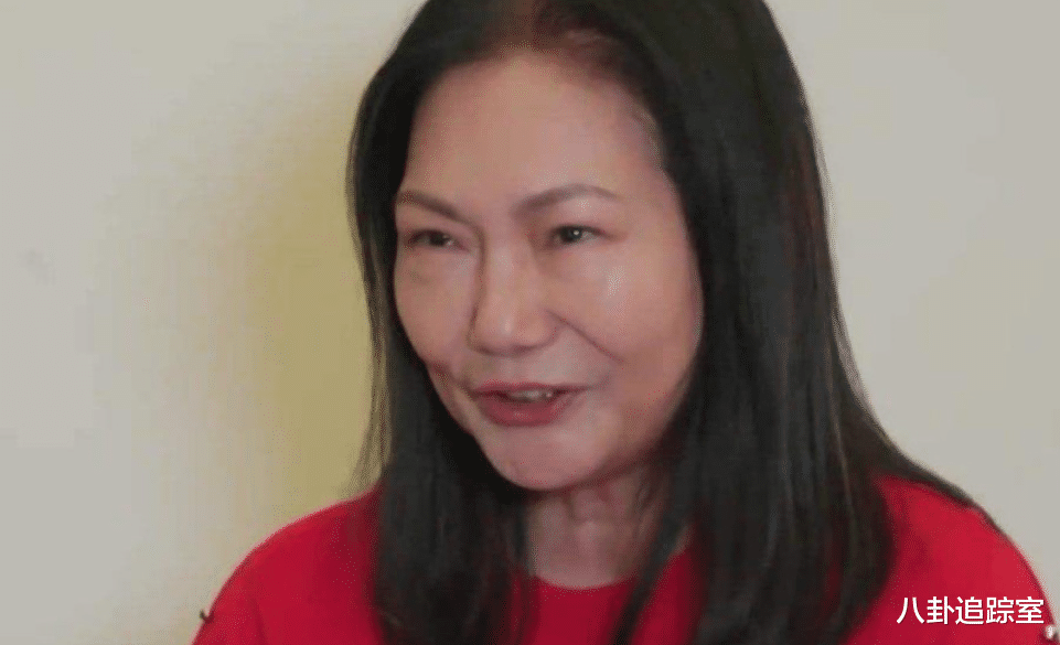 曝S妈随汪小菲返京,与汪爸游郊外做旗袍,大s气到半身不遂住院