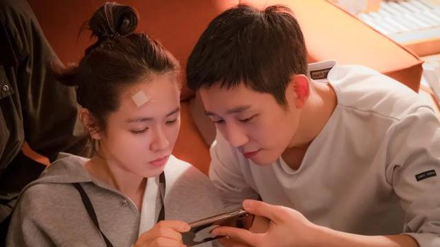 孙艺珍|《经常请吃饭的漂亮姐姐》4年,孙艺珍怀孕,丁海寅成时尚宠儿