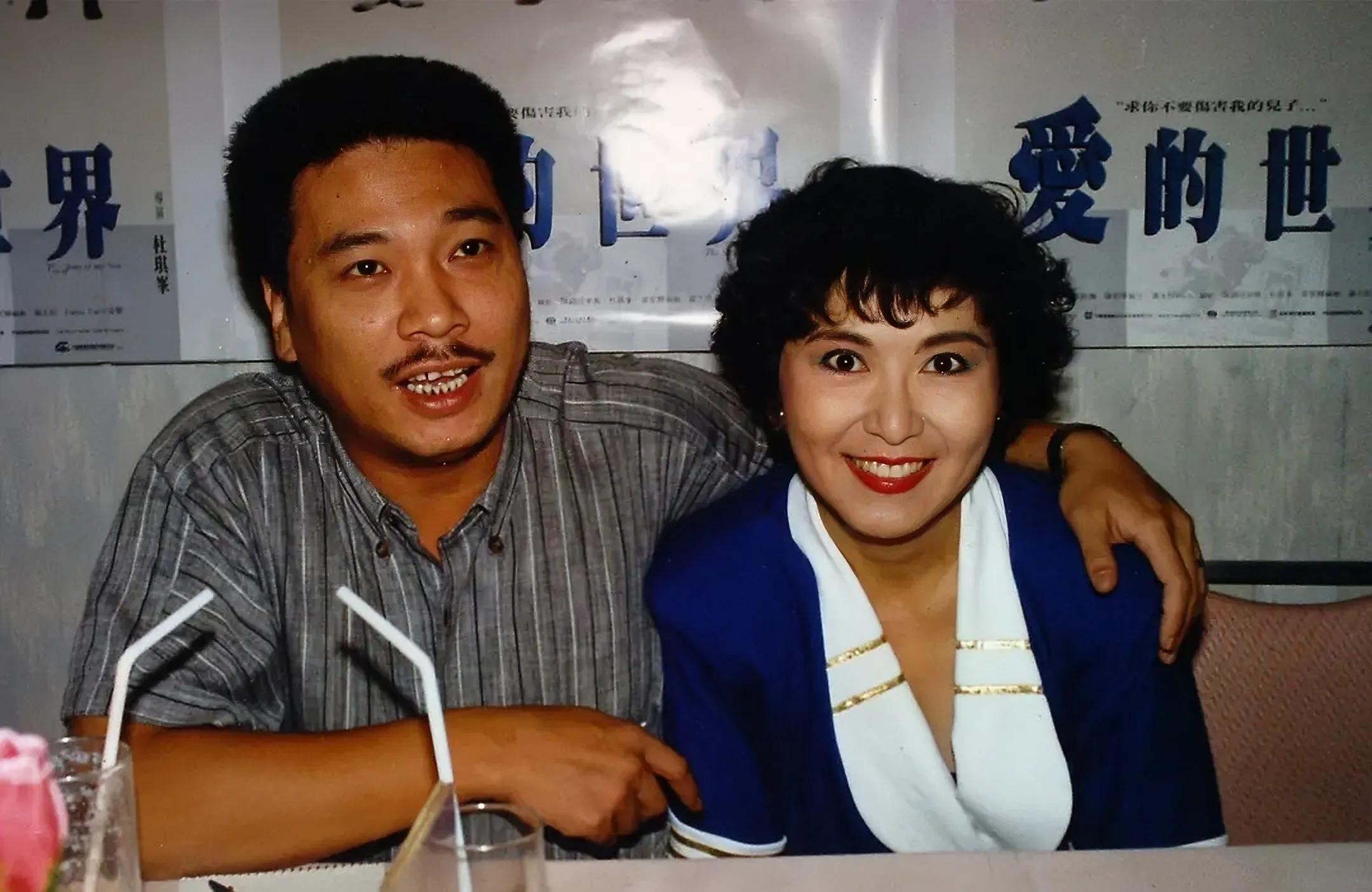 李司棋|70岁依旧晒丝袜造型,李司棋完美诠释什么叫做人间富贵花