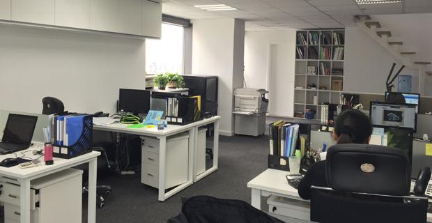 不尊重他人边界的行为引发的争议