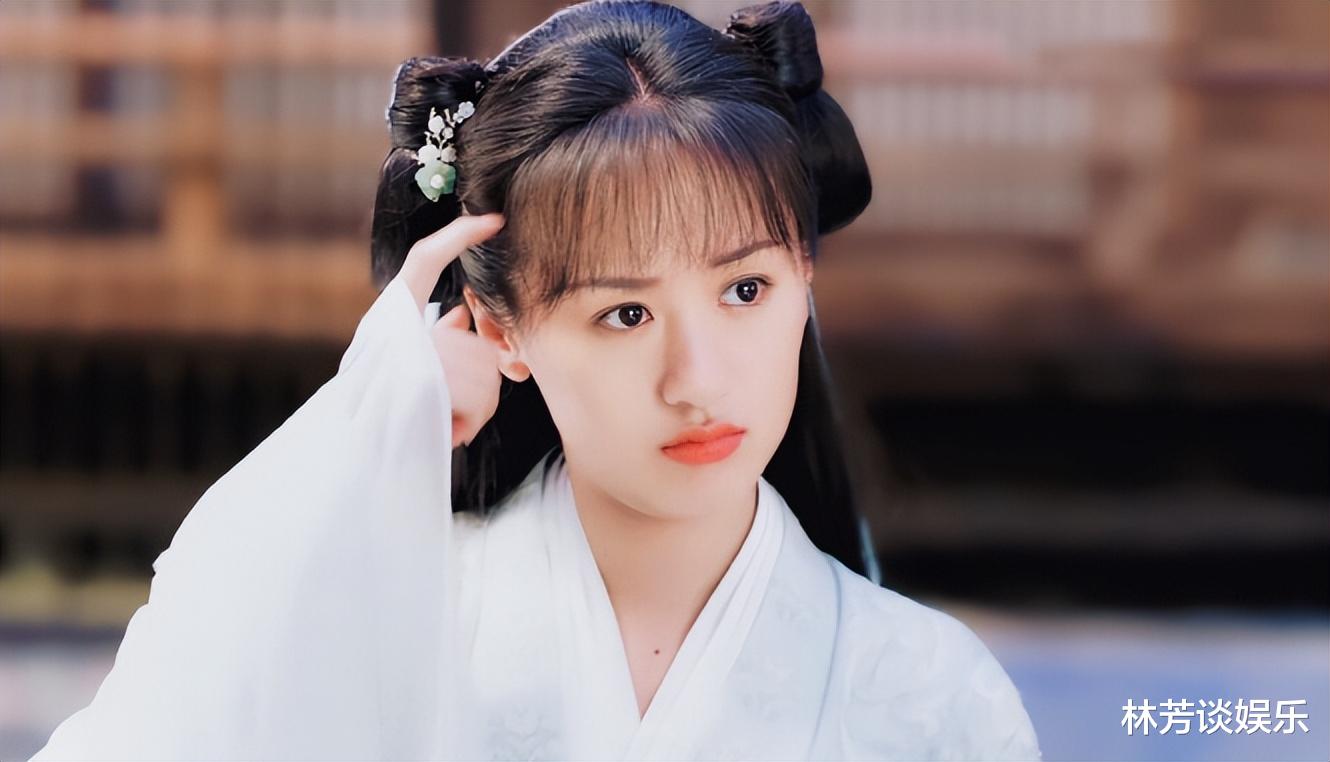 看了《玉骨遥》女主才知道,双丫髻不是万能的,脸不够只有丫鬟相