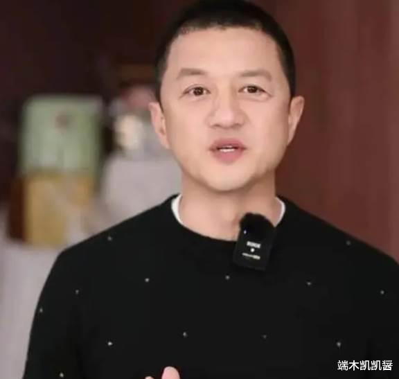 坐等离婚!李亚鹏怒斥娇妻蹭自己热度,女方委屈撅嘴哭着道歉