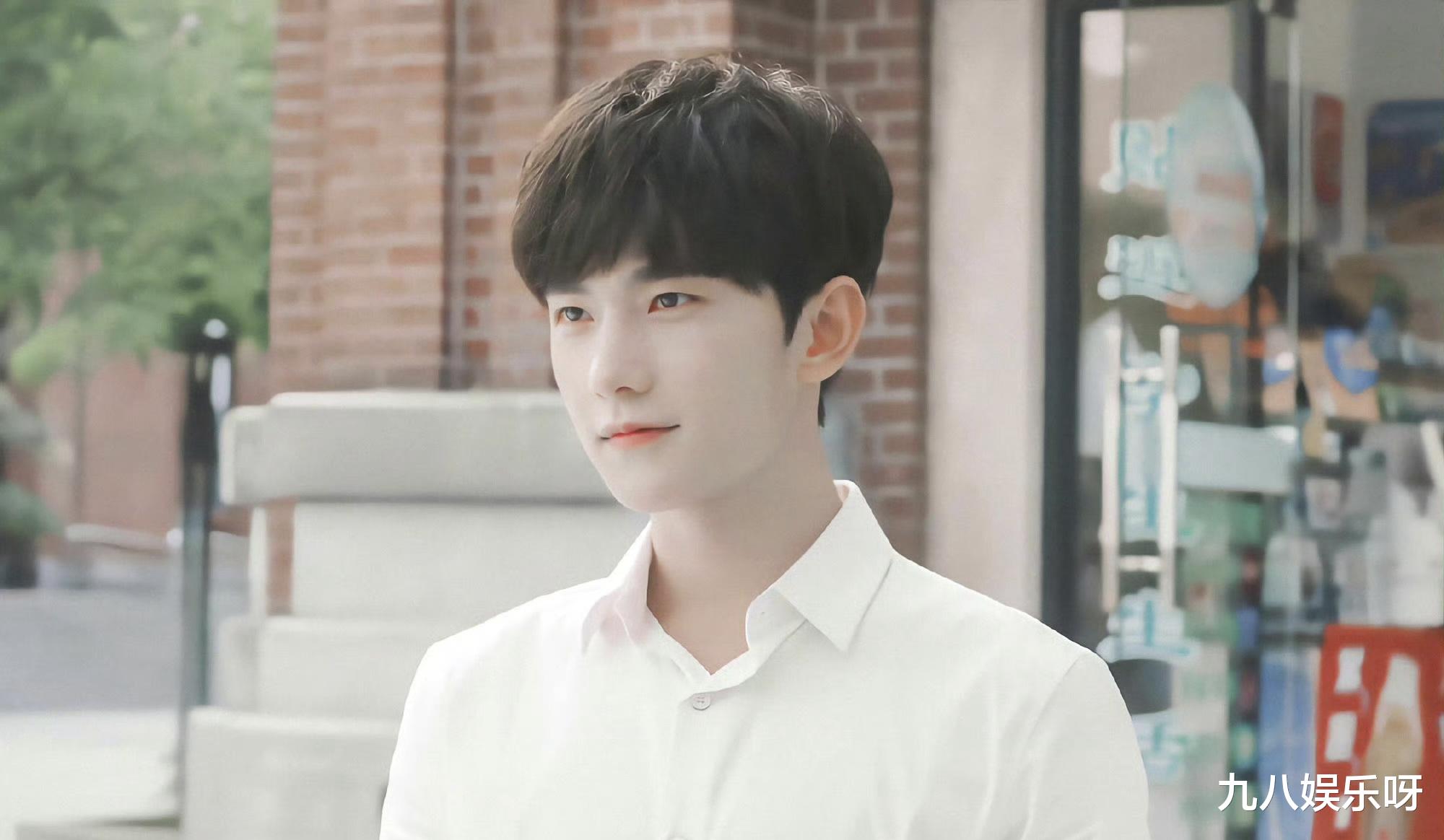 粉丝替杨洋维权,杨洋回怼粉丝:都安静点!网友吐槽像训狗