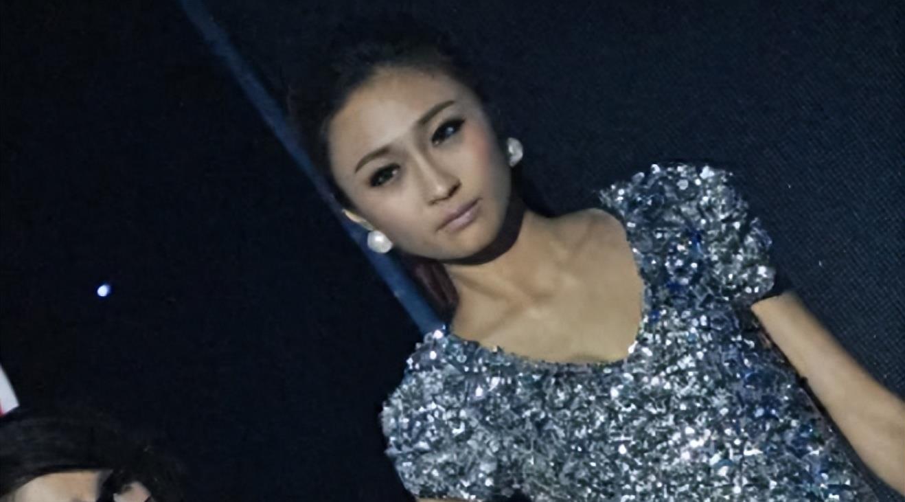 时隔九年陈冰回到大众视野,爆出惊天大瓜,资本“魔爪”显出原形