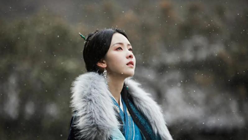 《云之羽》热播,都在夸陈都灵没偶像包袱,然而背后故事更感人