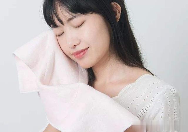 护肤美容 女人一旦过了35岁，敷面膜要牢记这“3不要”，否则敷了也白敷！