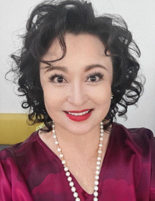 何庆魁儿子爆料：女星王璐瑶和她富豪老公鲜为人知的故事