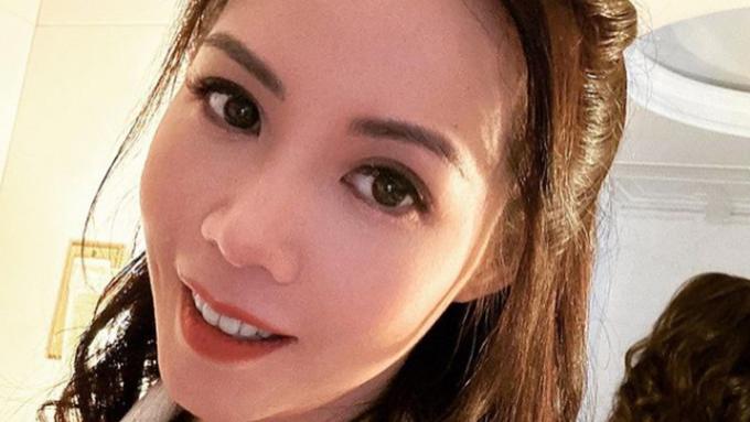 吕丽君|被刘銮雄骂蠢，吕丽君现身只字不提败光20亿传闻，断食2天状态好