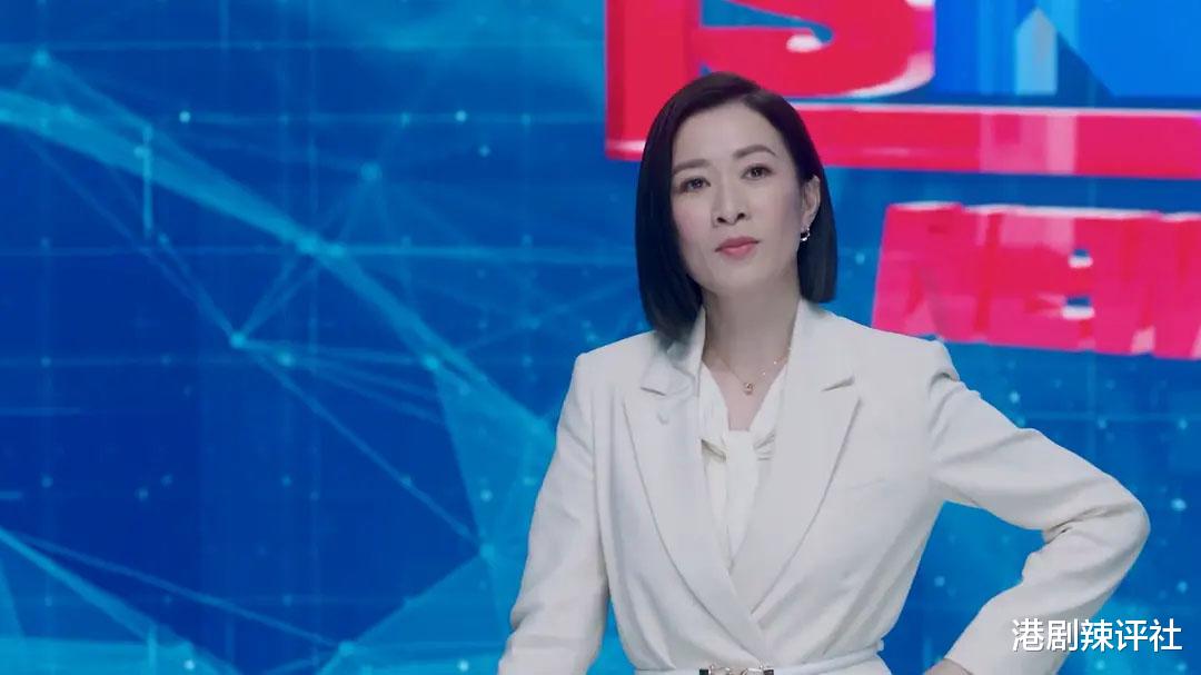 《新闻女王》遭主播狠批离谱，网友开扒三大瑕疵，笑言权斗够写实
