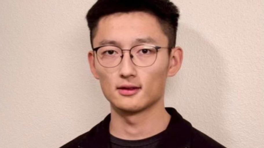 清华夫妻在美国双亡，裁员真相扑朔迷离，履历照片引发无尽思考！