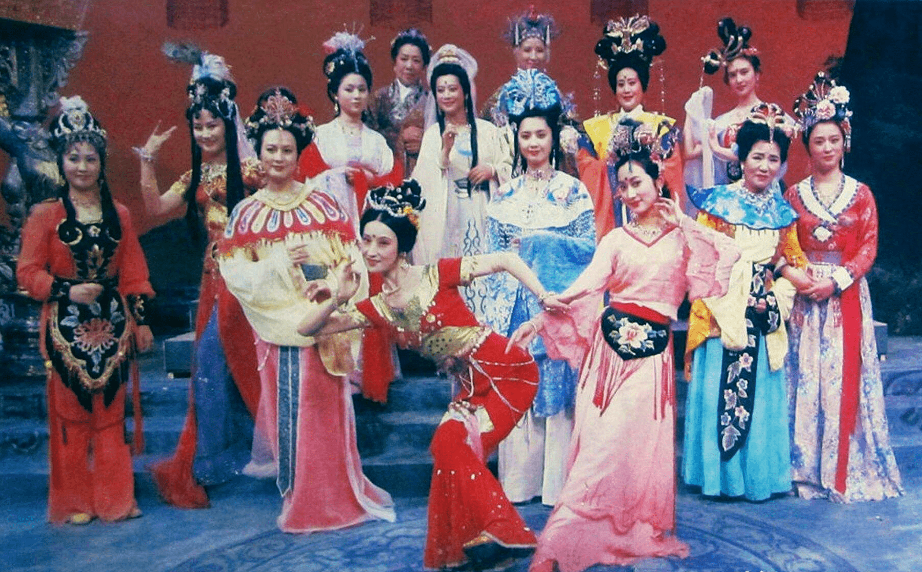 张青:《西游记》中最妖艳的妖精,笑容含糖量不低于何晴