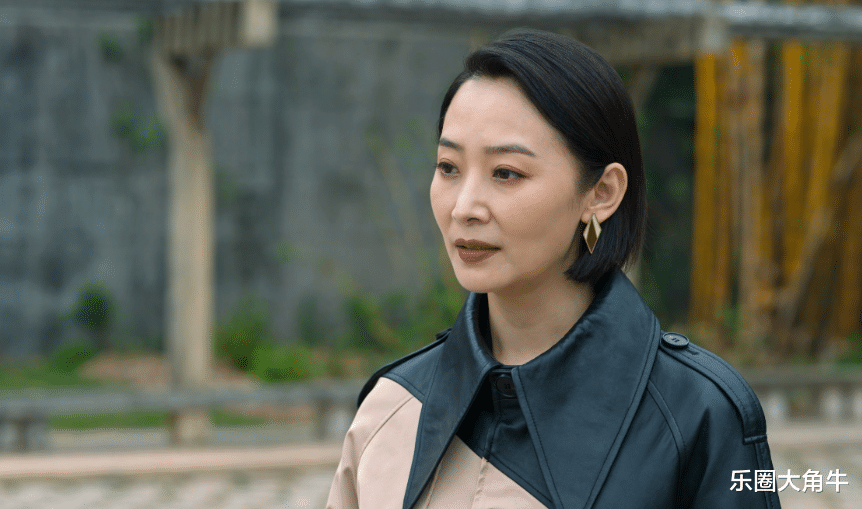 黄海波妻子曲栅栅,靠《狂飙》走红,赚钱养夫8年不离不弃