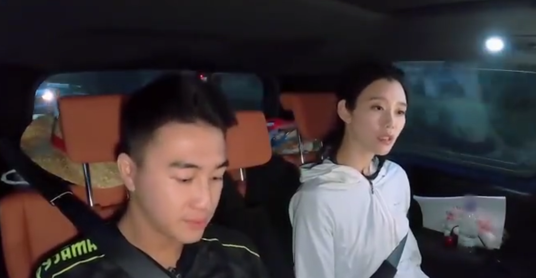 原来何猷君也逃不过女儿奴