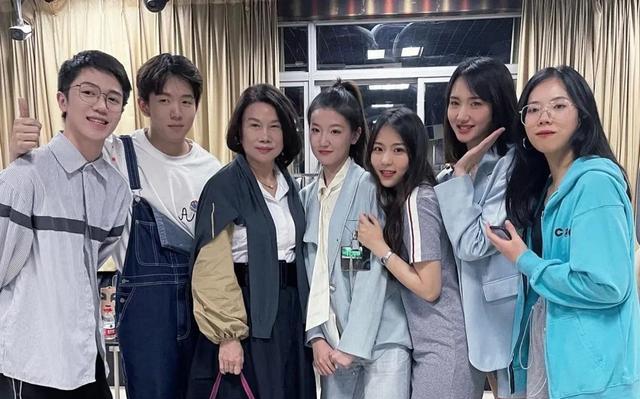 董明珠称不招只想要多少工资的人上热搜,她真是坐着说话不嫌腰疼