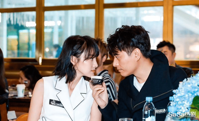 陈龙与章龄之像普通夫妻一样,也有着烟火气,妻子发文称没嫁错人