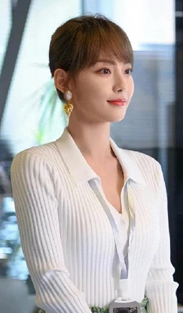 张嘉倪恐彻底凉凉!国庆发文疑洗白,却遭到嘲讽:立爱国人设没用了