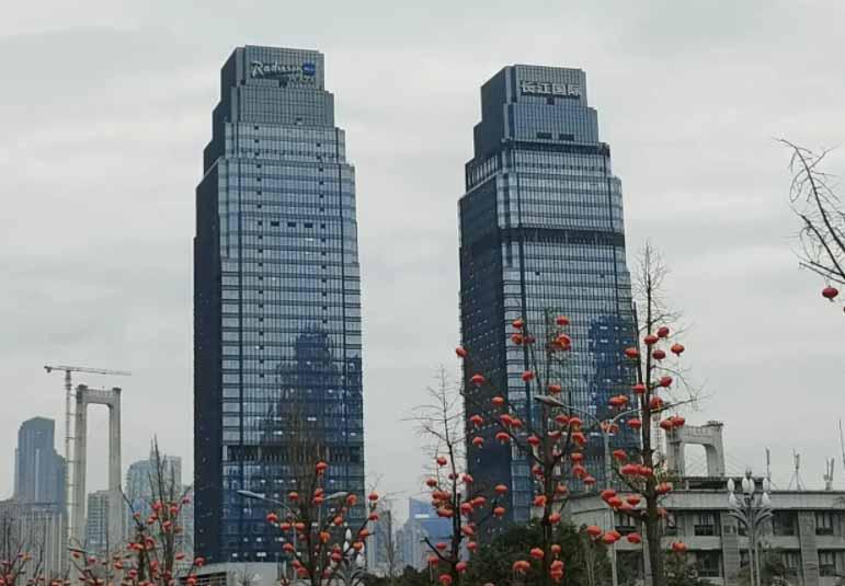 招聘|举贤不避亲?23岁海归女被“父亲单位”录用,企业:公平且公正!