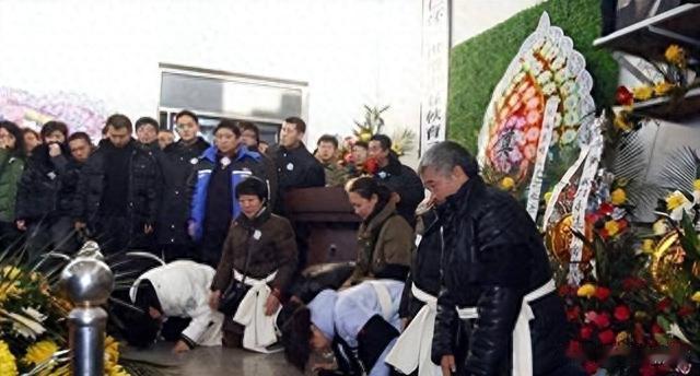 “辣妹子”宋祖英，最后落得的下场，赵本山在23年前就已料到了！