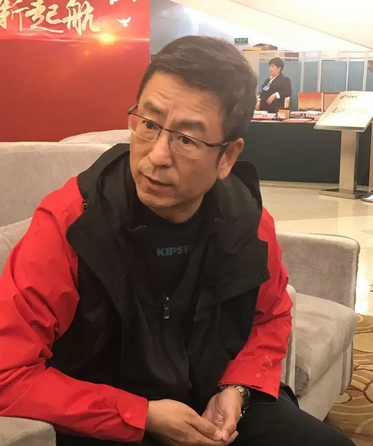 白岩松:我完全可以一个月挣2000万,但我的生活方式不需要这么多钱