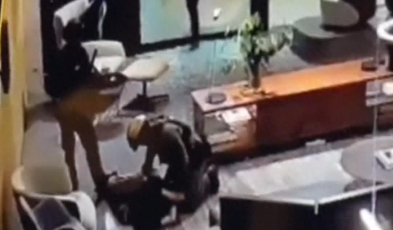 泰14岁少年随机射杀，台女星胡佩莲当天也难逃死劫？急发声曝现况