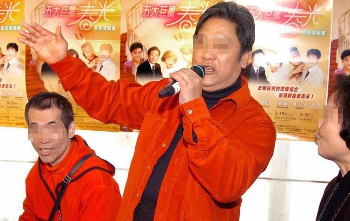 春晚|春晚一夜成名,意外坠楼成“智障”,被妻女抛弃,情人照顾他21年