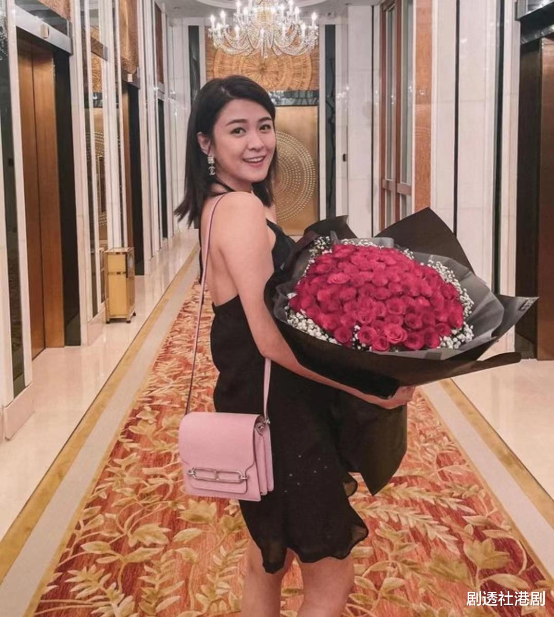 频频收花!TVB小花甜蜜晒照被曝疑有新恋情,传男方是医学美容医生