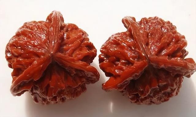 文玩核桃|文玩核桃对你说:你可以这样盘玩